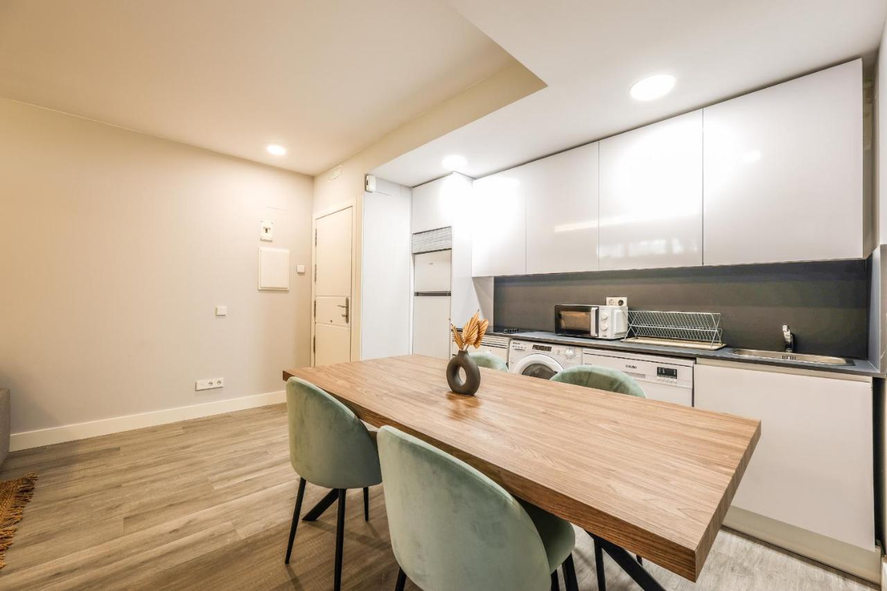 Apartamentos Reformados En Arturo Soria Madrid Extérieur photo