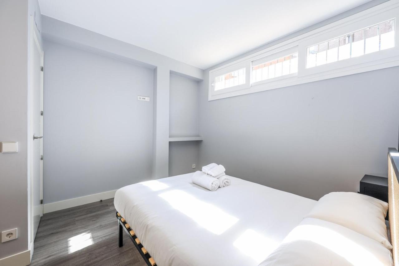 Apartamentos Reformados En Arturo Soria Madrid Extérieur photo